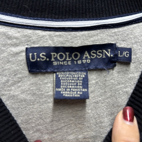 US Polo Assn Black Sweater size large - Picture 5 of 8